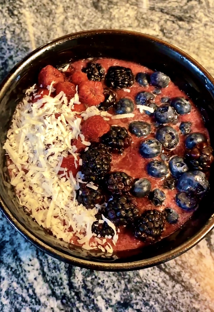 SANGRIA SMOOTHIE BOWL