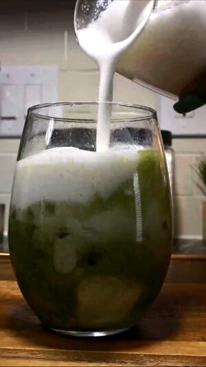 Iced Matcha Latte: A Simple at Home Recipe